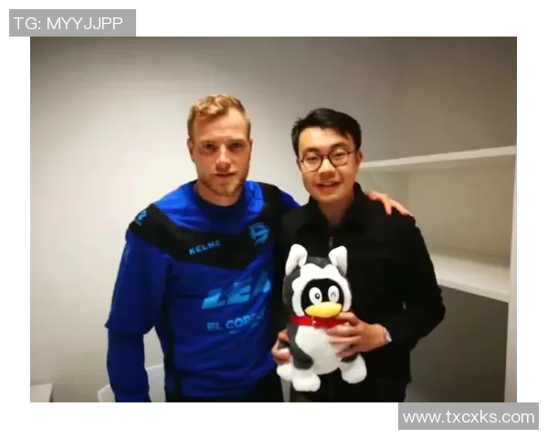 跟随足球明星的时尚脚步打造你的个性穿搭风格